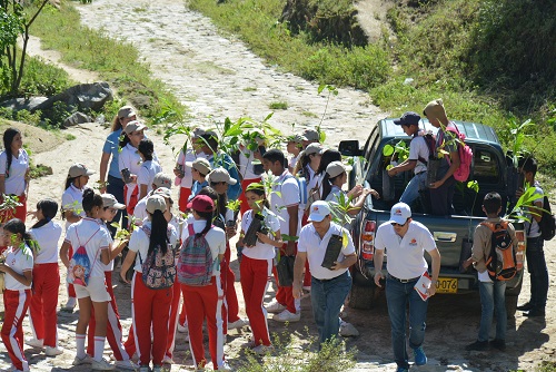 COMFACESAR REALIZÓ JORNADA ECOLÓGICA Y DE REFORESTACIÓN EN ATÁNQUEZ